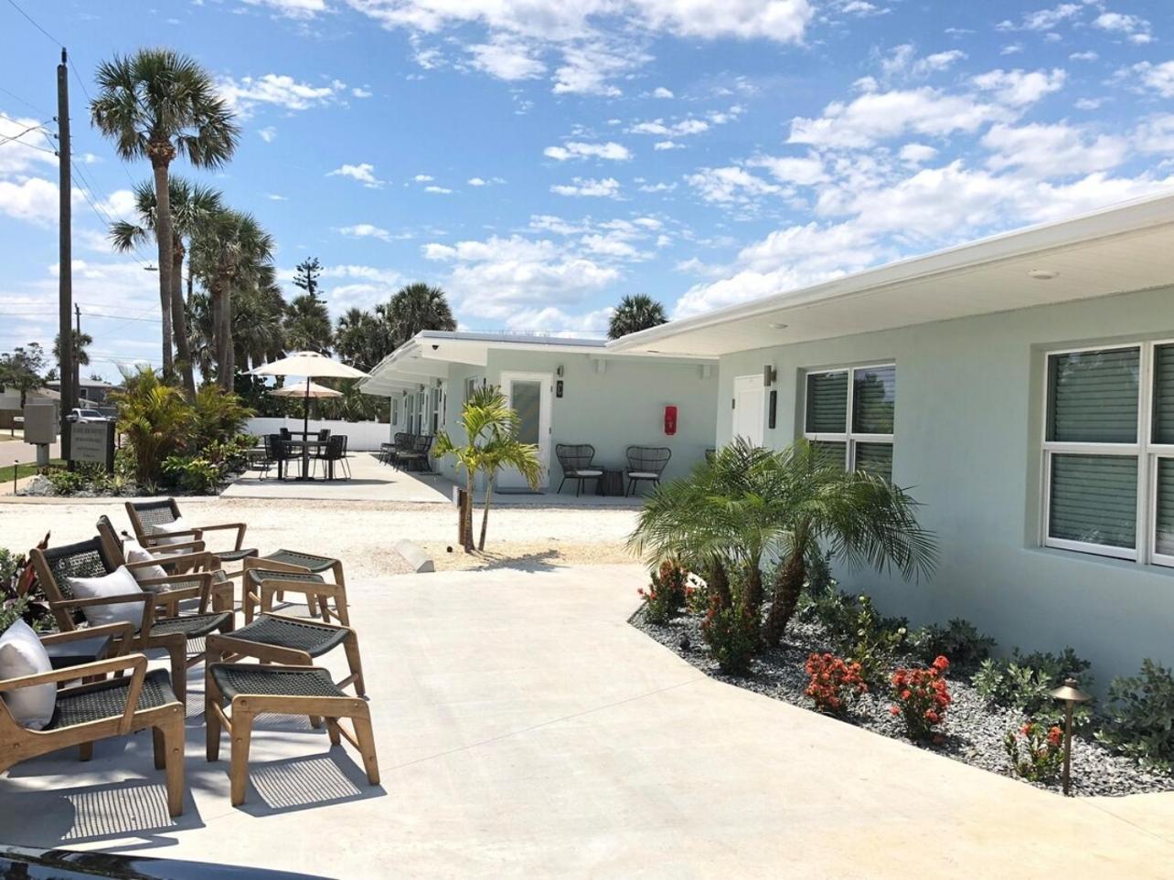 Boutique Vacation Rental Complex At Beach Cocoa Beach Exterior photo