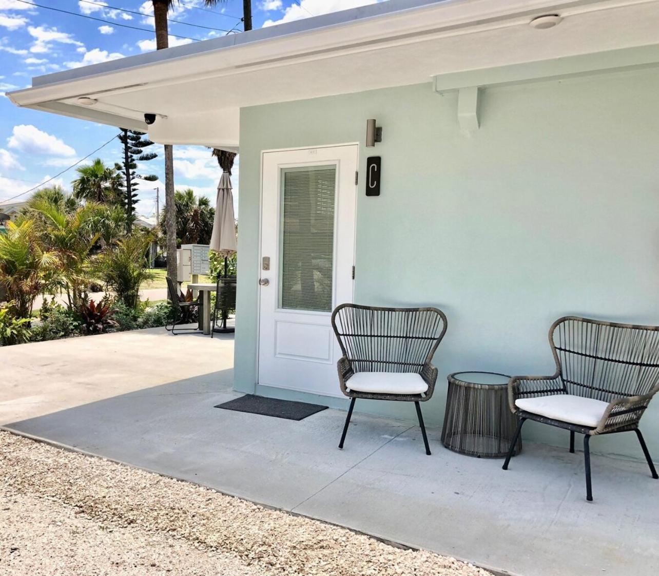 Boutique Vacation Rental Complex At Beach Cocoa Beach Exterior photo